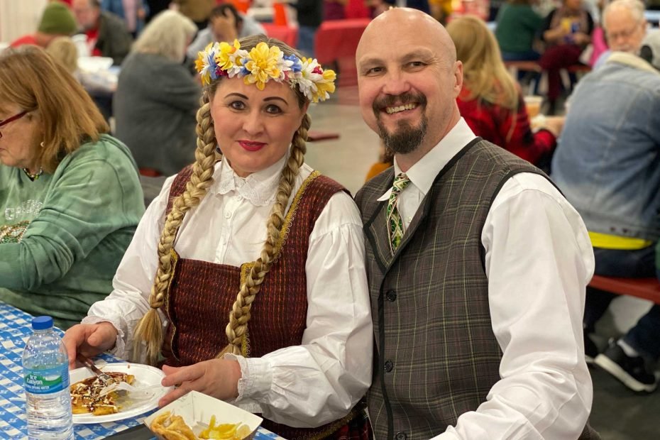 2020 Holiday Folk Fair